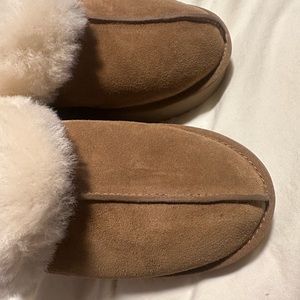 Size 11 brand new UGG platform slides.